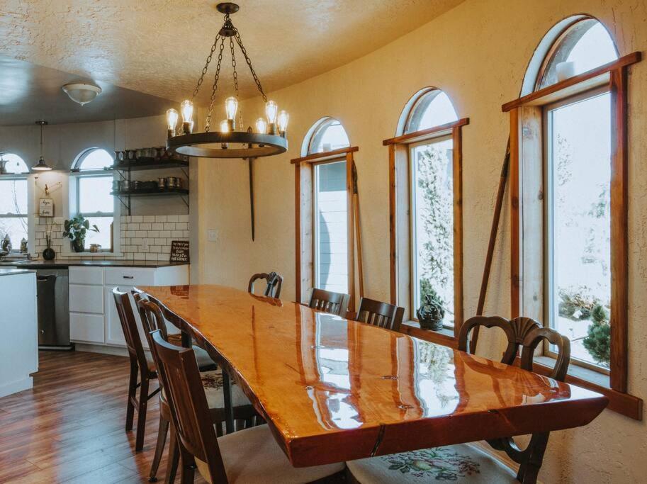 Lavender Castle Villa Sequim Exterior photo