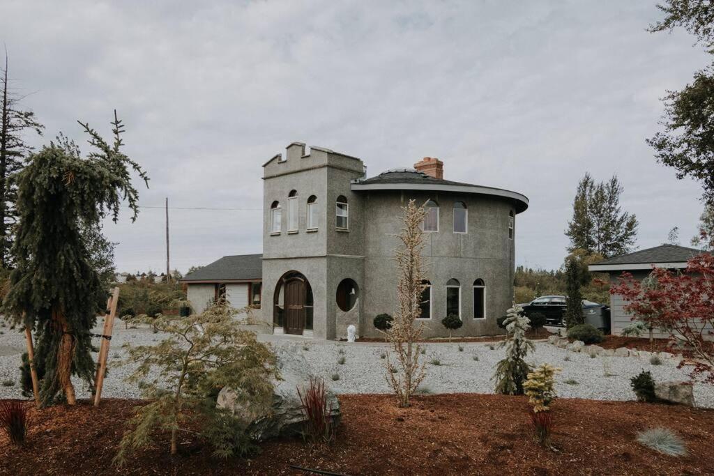 Lavender Castle Villa Sequim Exterior photo