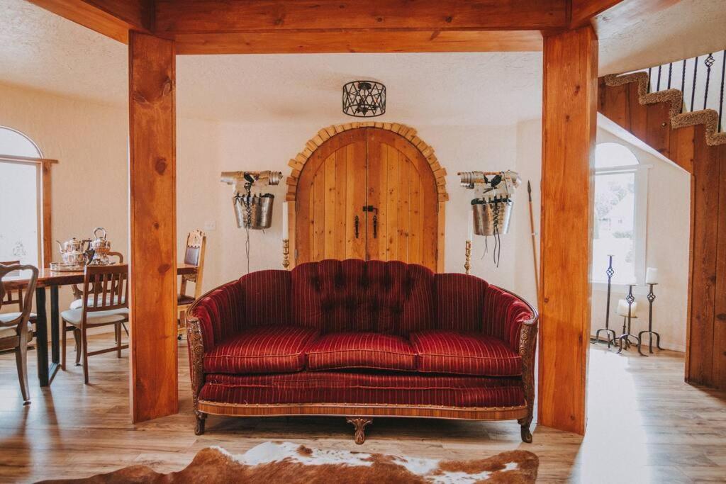 Lavender Castle Villa Sequim Exterior photo