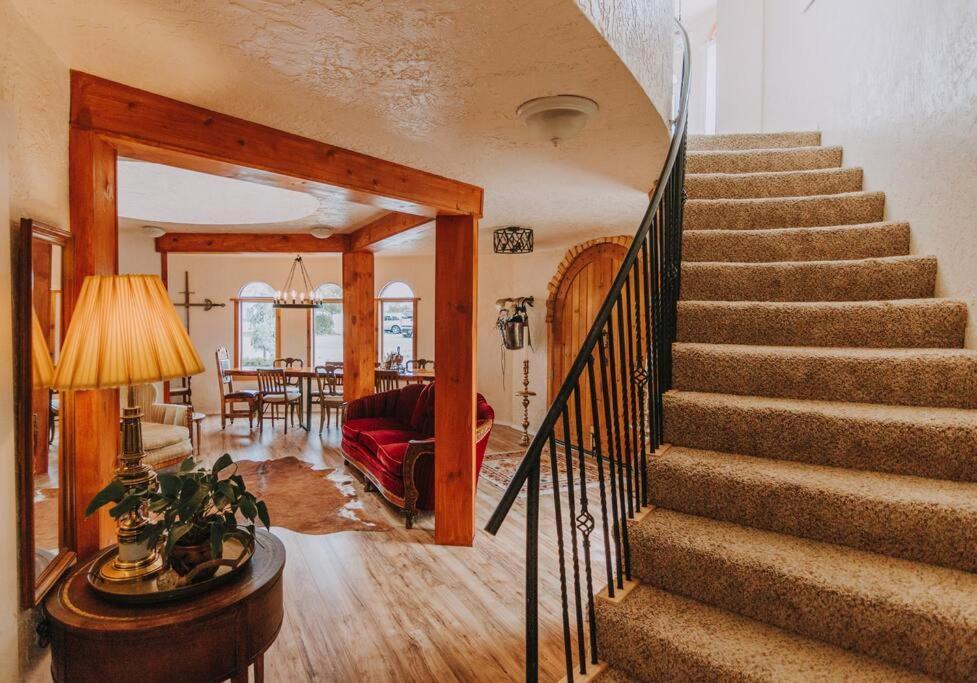 Lavender Castle Villa Sequim Exterior photo